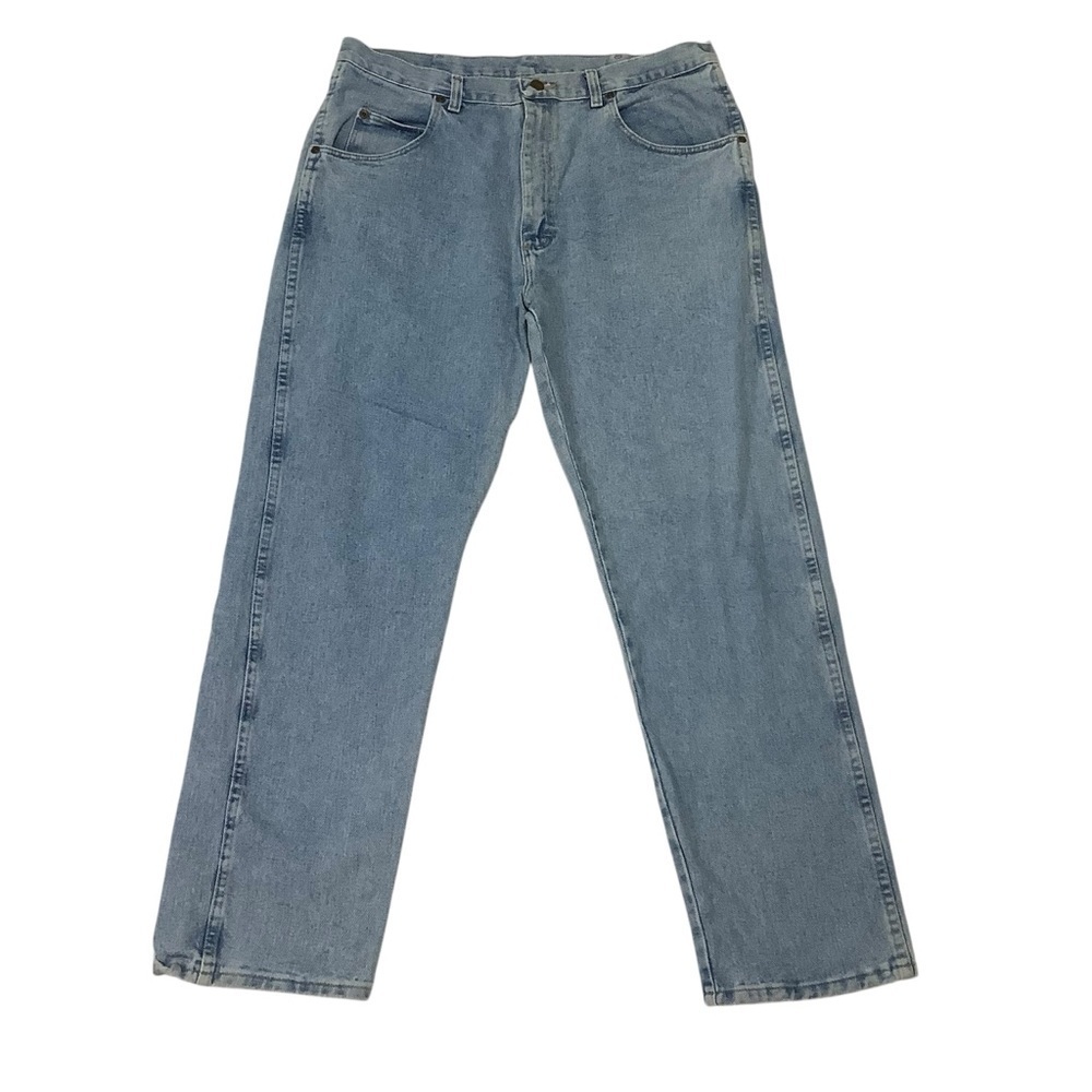 Wrangler Rugged Wear Relaxed Fit Blue Jeans Size 38 x 32
